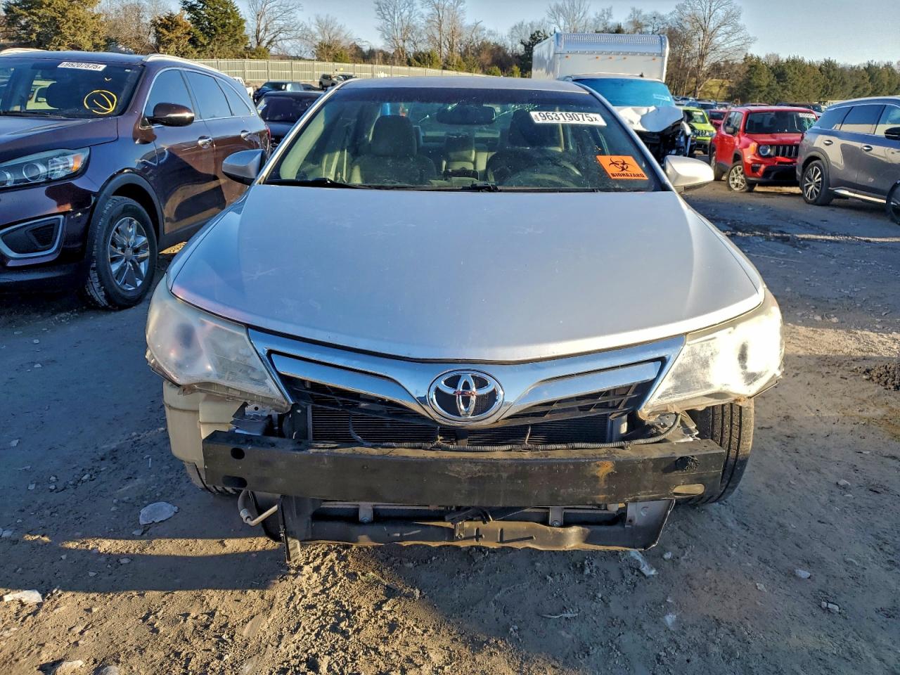 2014 TOYOTA CAMRY L photo 5