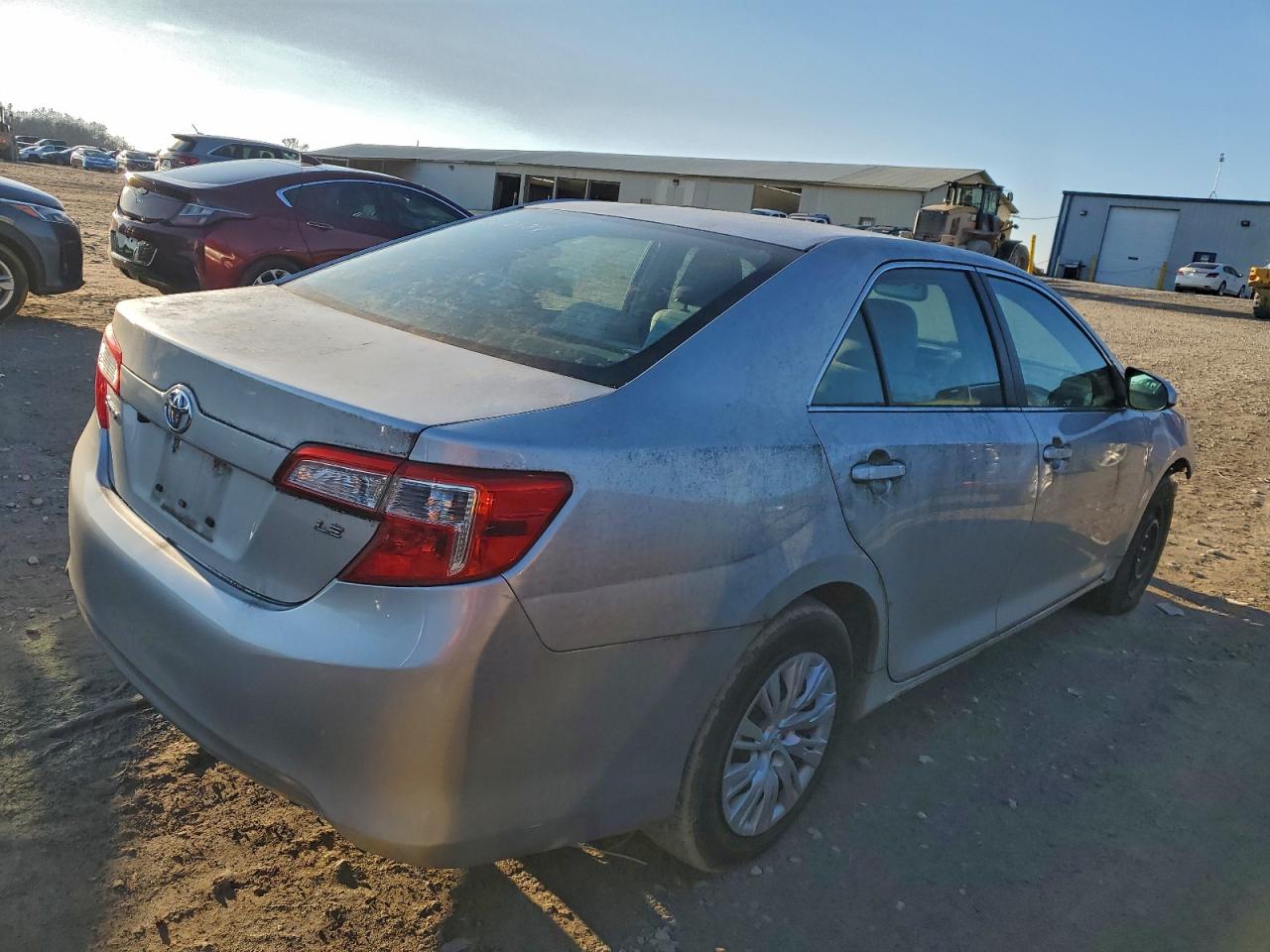 2014 TOYOTA CAMRY L photo 3
