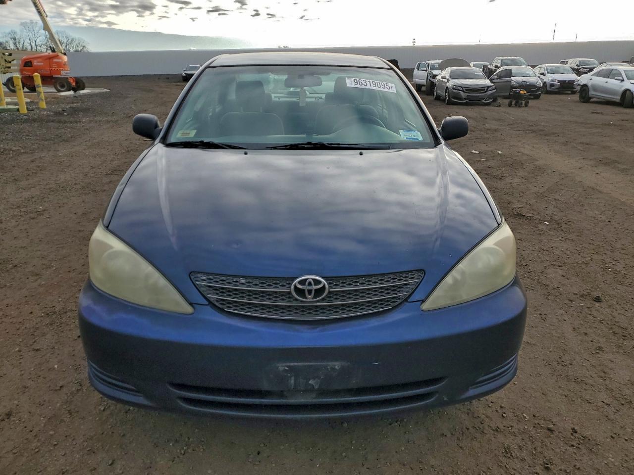 2004 TOYOTA CAMRY LE photo 5
