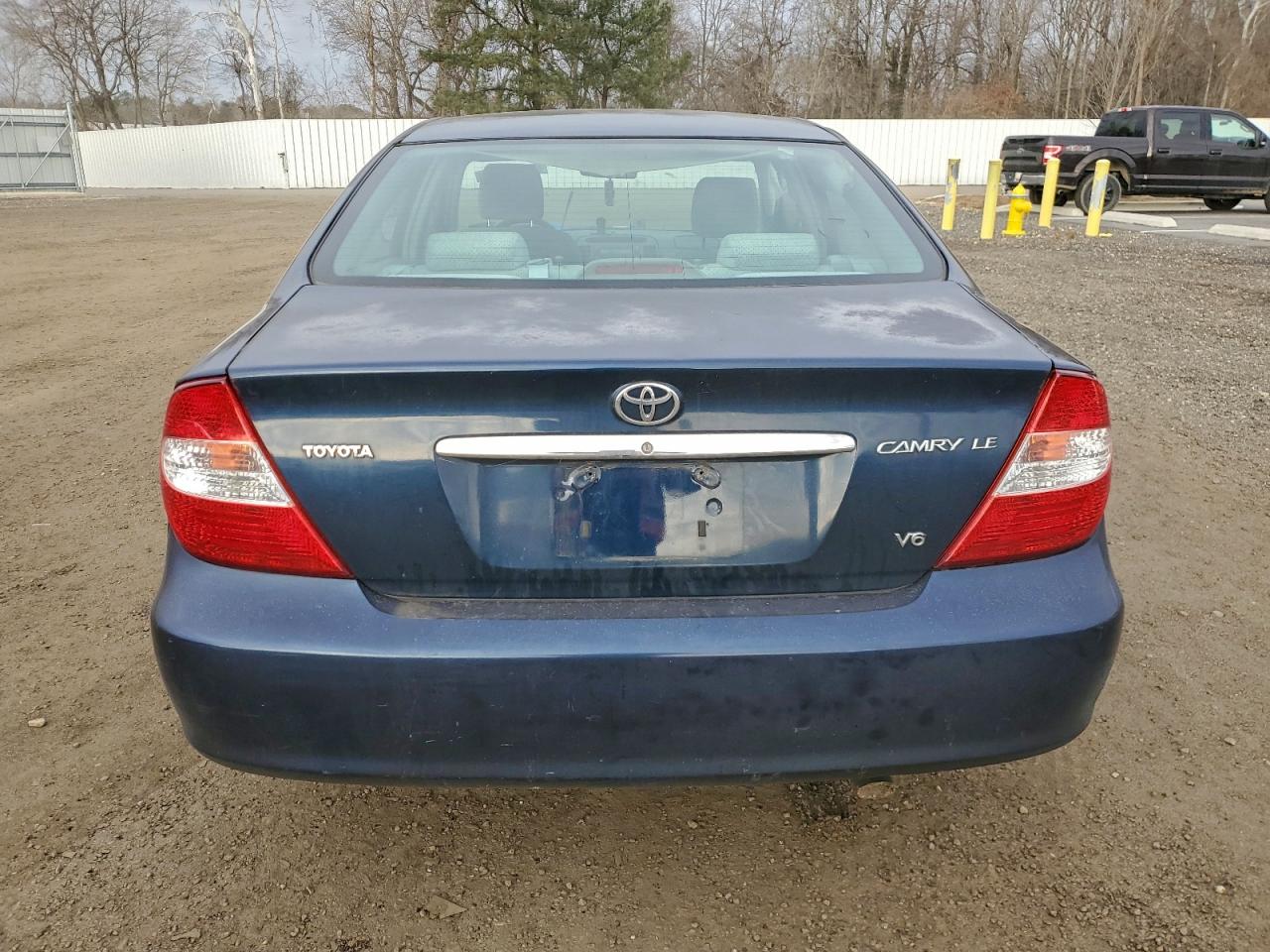 2004 TOYOTA CAMRY LE photo 6