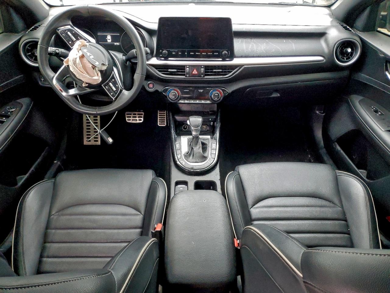 2024 KIA FORTE GT LINE photo 22