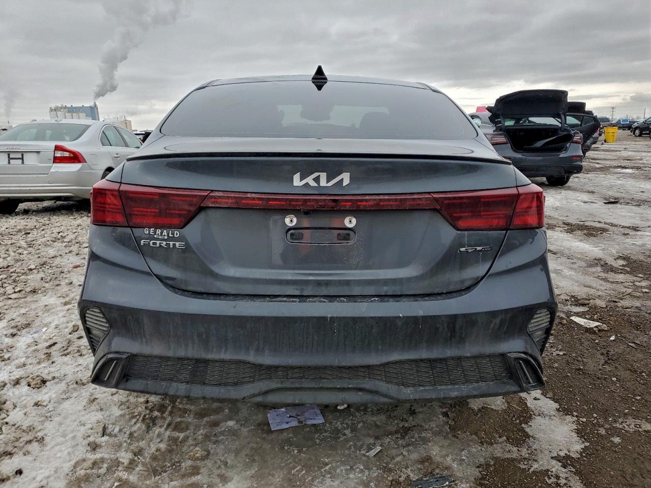2024 KIA FORTE GT LINE photo 16