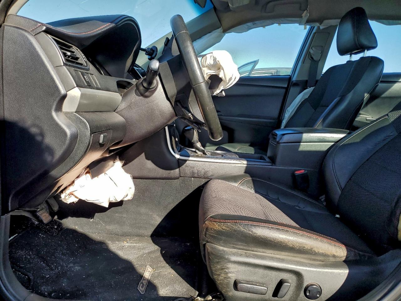 2016 TOYOTA CAMRY LE photo 13
