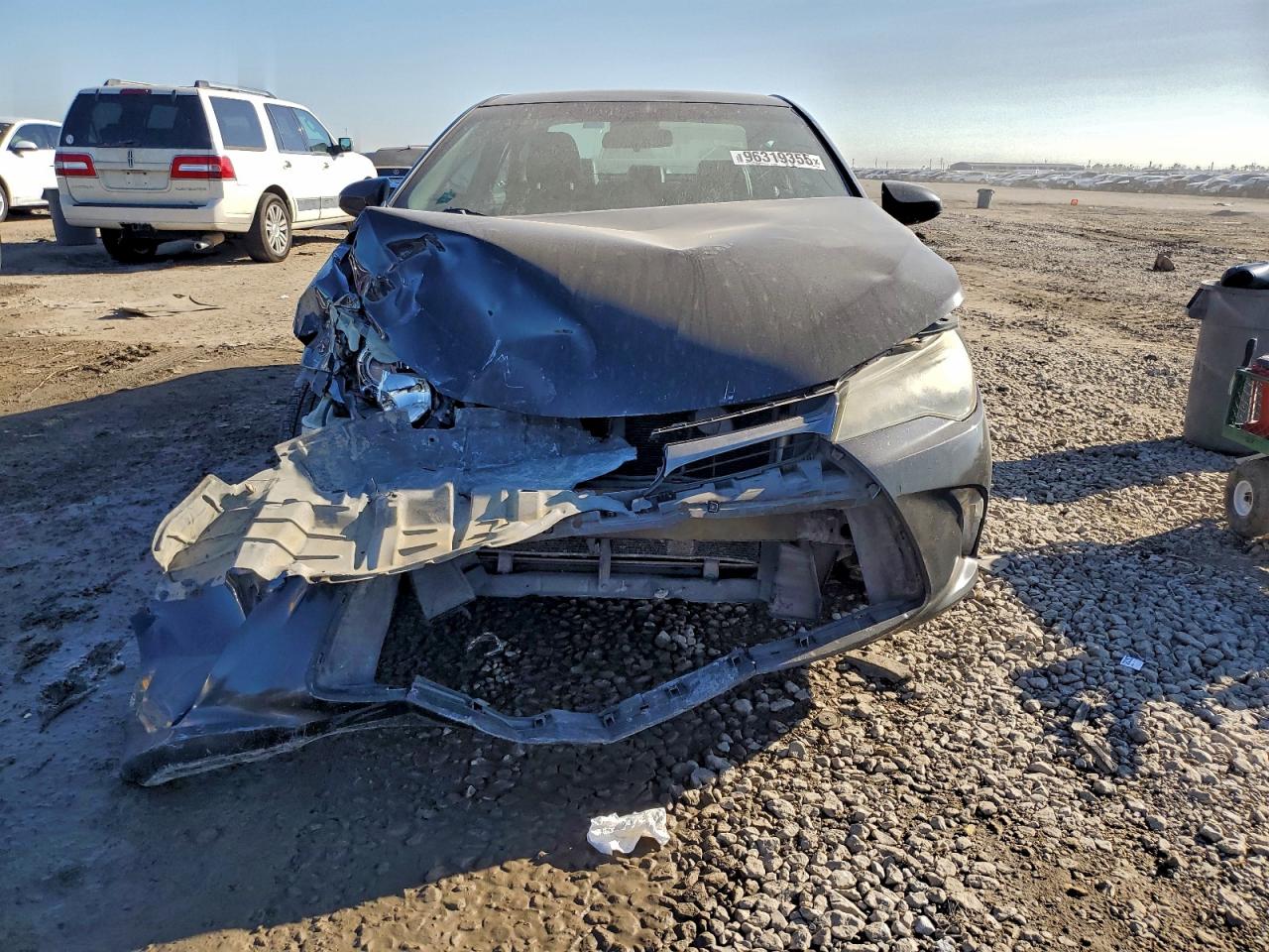 2016 TOYOTA CAMRY LE photo 9