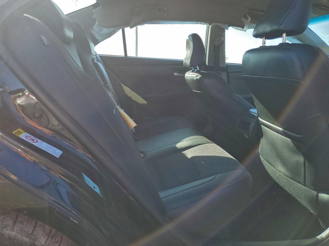 2016 TOYOTA CAMRY LE photo 19
