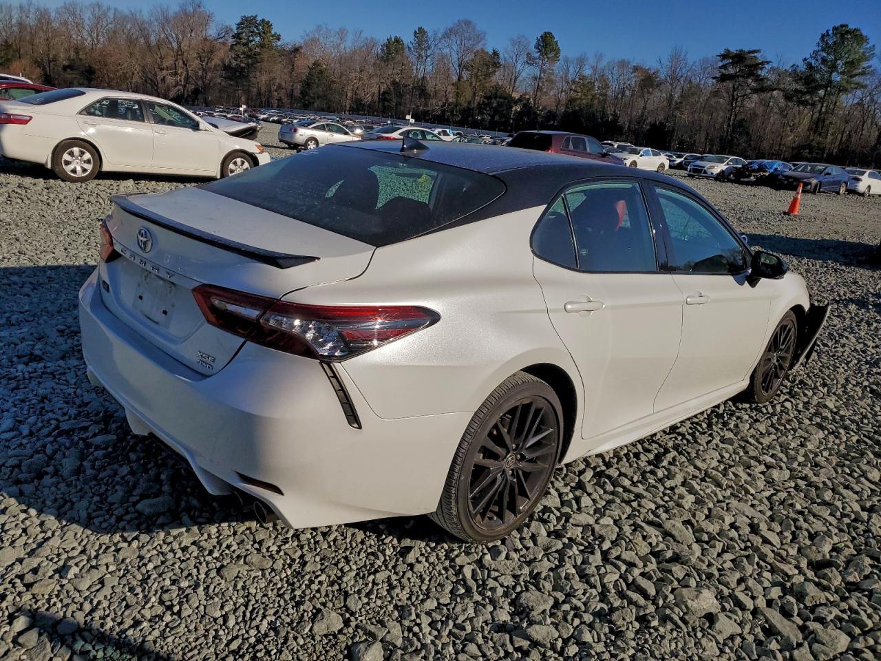 2021 TOYOTA CAMRY XSE photo 3