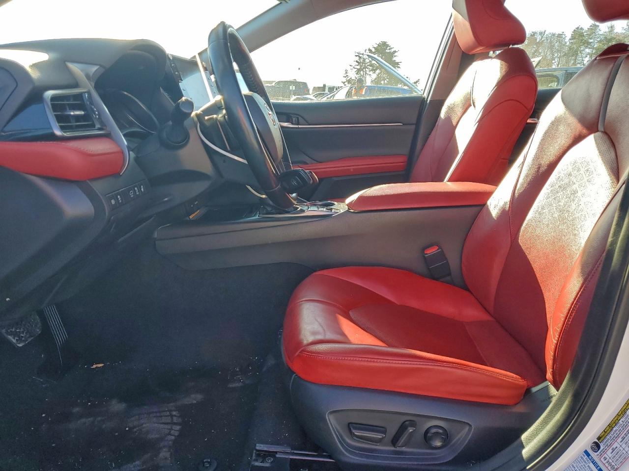 2021 TOYOTA CAMRY XSE photo 7