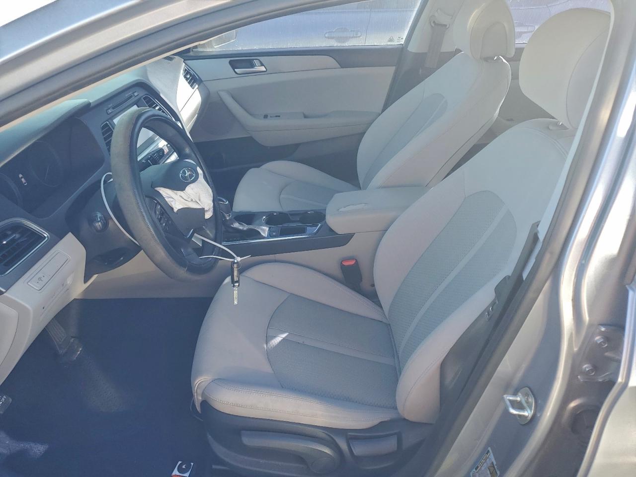 2017 HYUNDAI SONATA SE photo 13