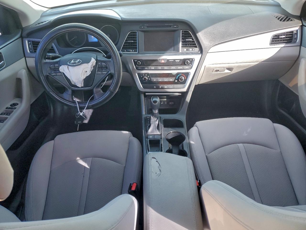 2017 HYUNDAI SONATA SE photo 15