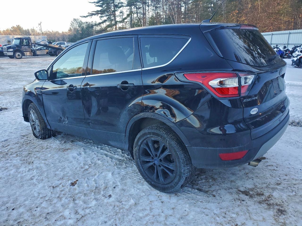 2017 FORD ESCAPE SE photo 2