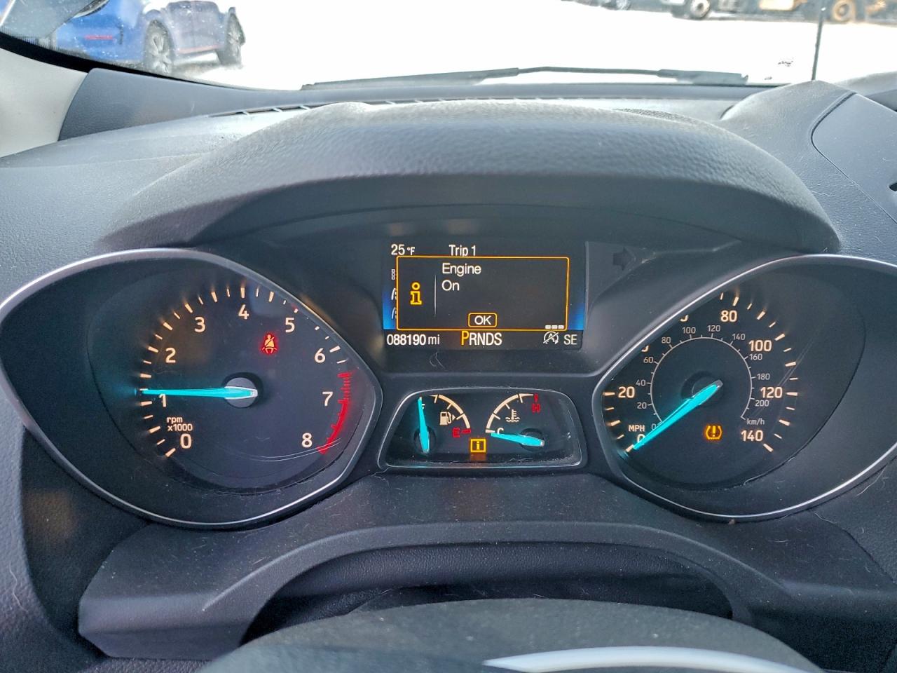 2017 FORD ESCAPE SE photo 9