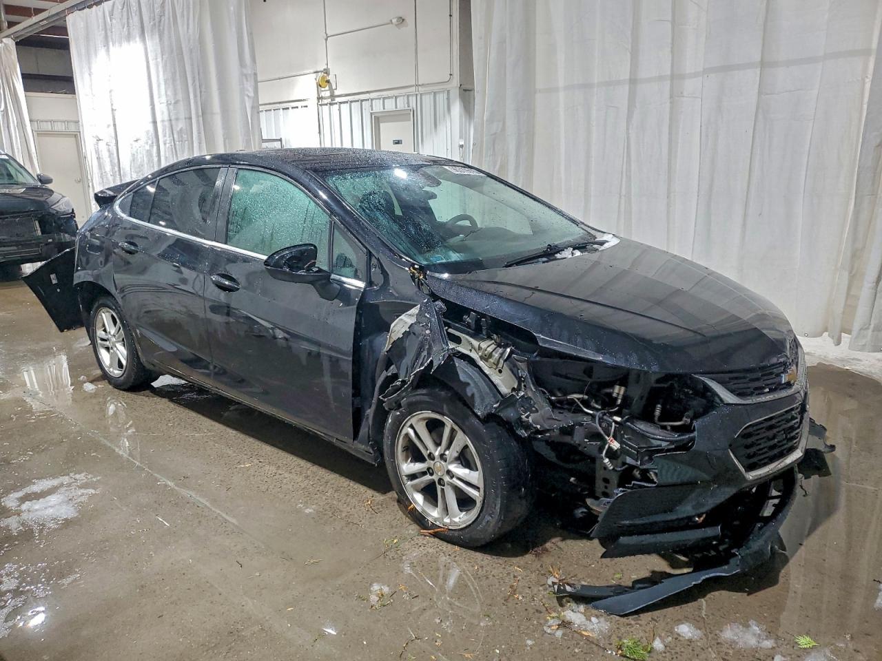 2016 CHEVROLET CRUZE LT photo 4