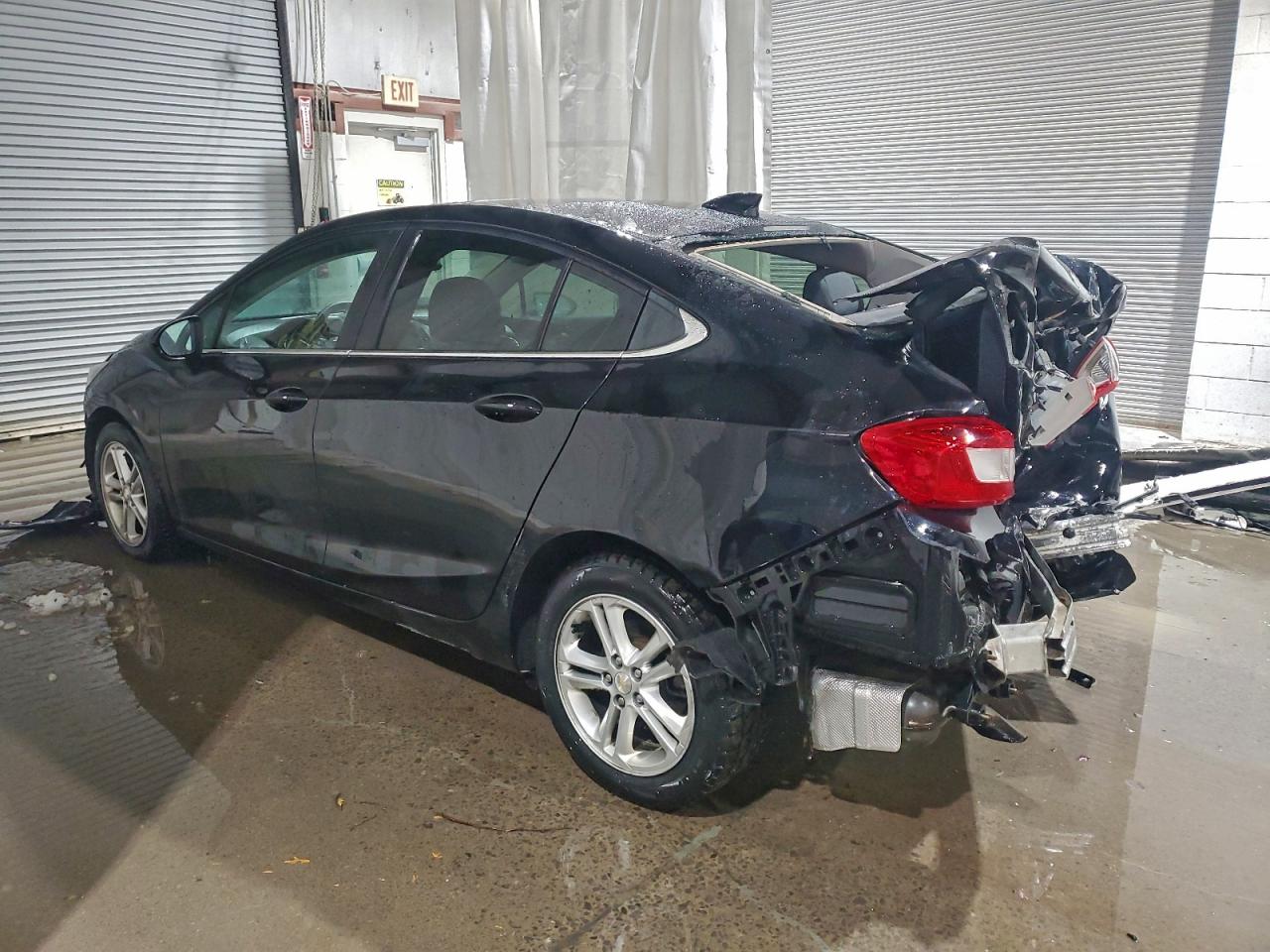 2016 CHEVROLET CRUZE LT photo 2