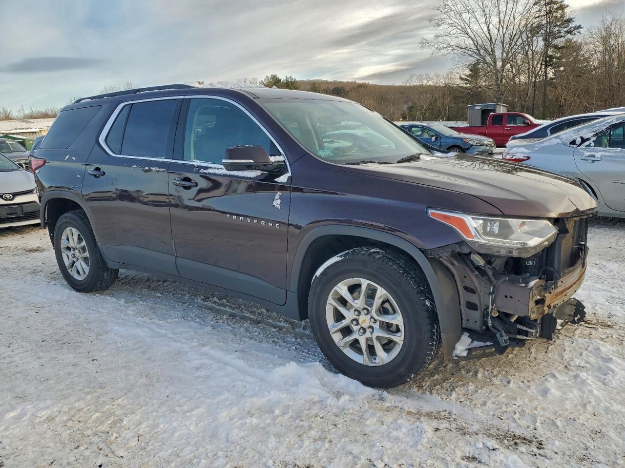2020 CHEVROLET TRAVERSE LT photo 4