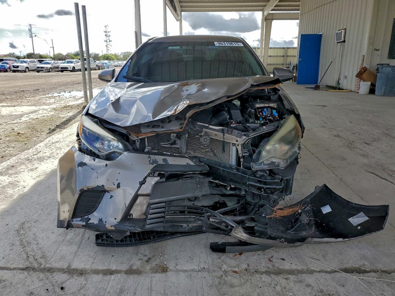 2015 TOYOTA COROLLA LE photo 5