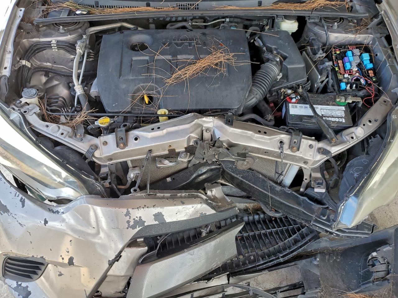 2015 TOYOTA COROLLA LE photo 12