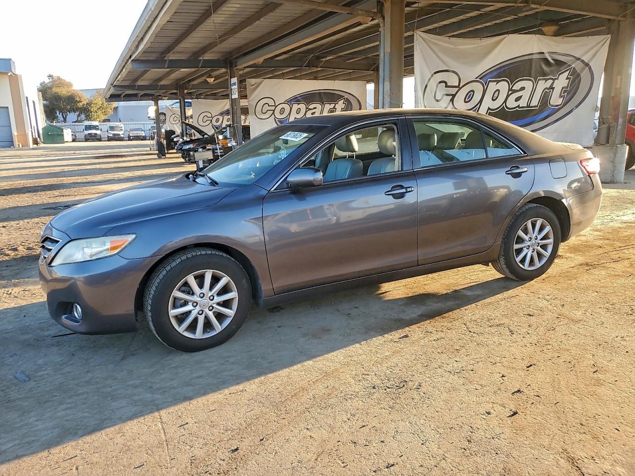 2010 TOYOTA CAMRY