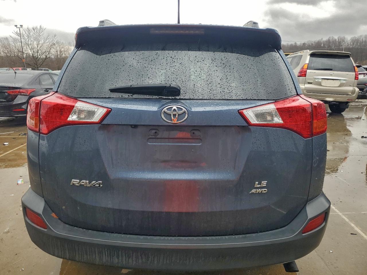 2014 TOYOTA RAV4 LE photo 6