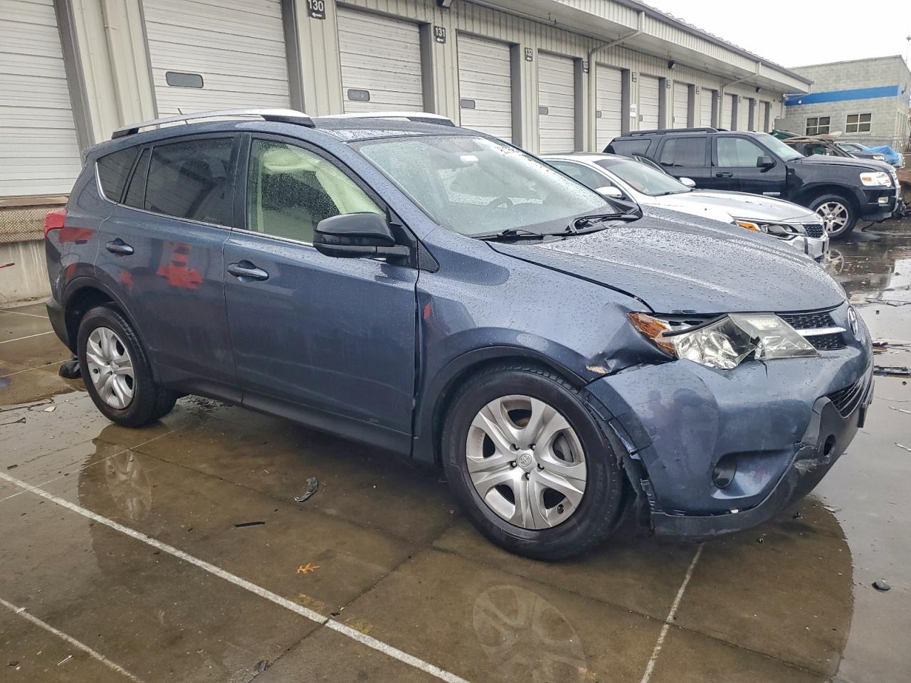 2014 TOYOTA RAV4 LE photo 4