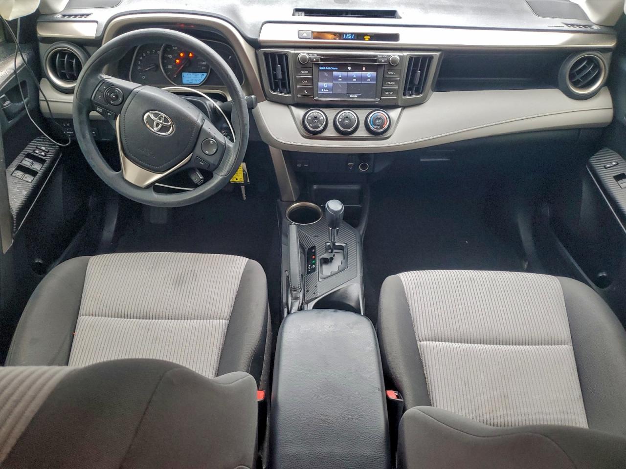 2014 TOYOTA RAV4 LE photo 8