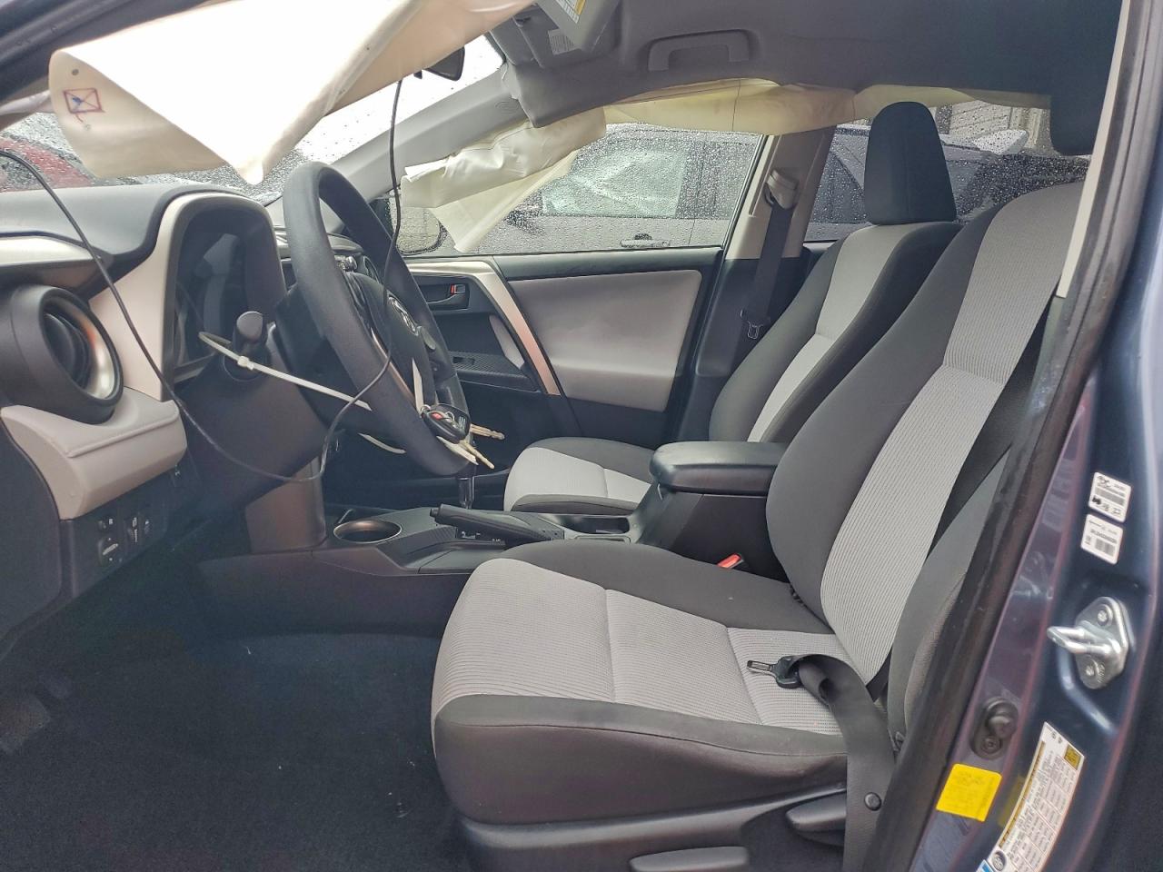 2014 TOYOTA RAV4 LE photo 7