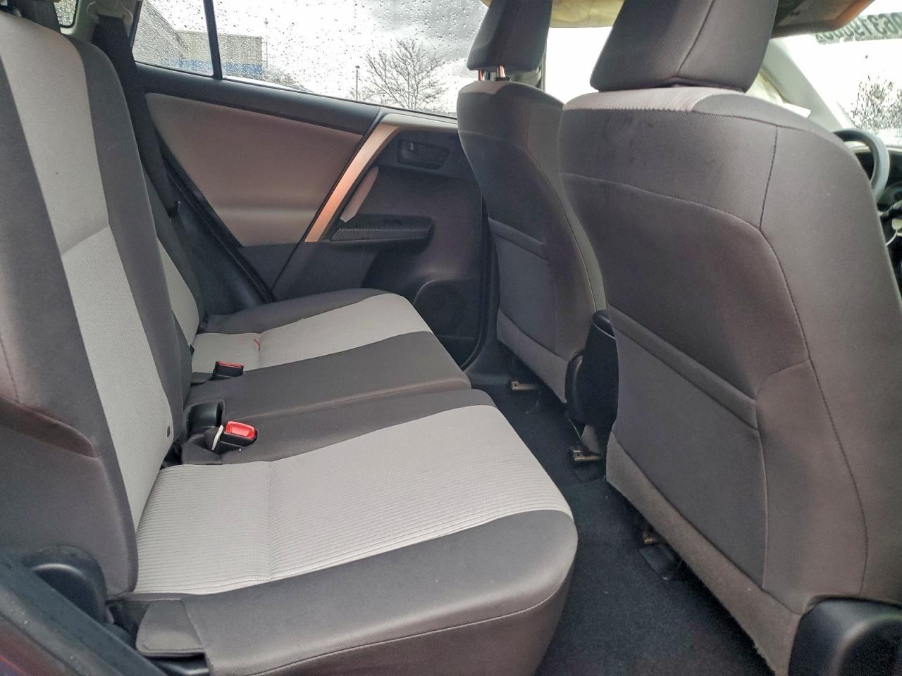 2014 TOYOTA RAV4 LE photo 11