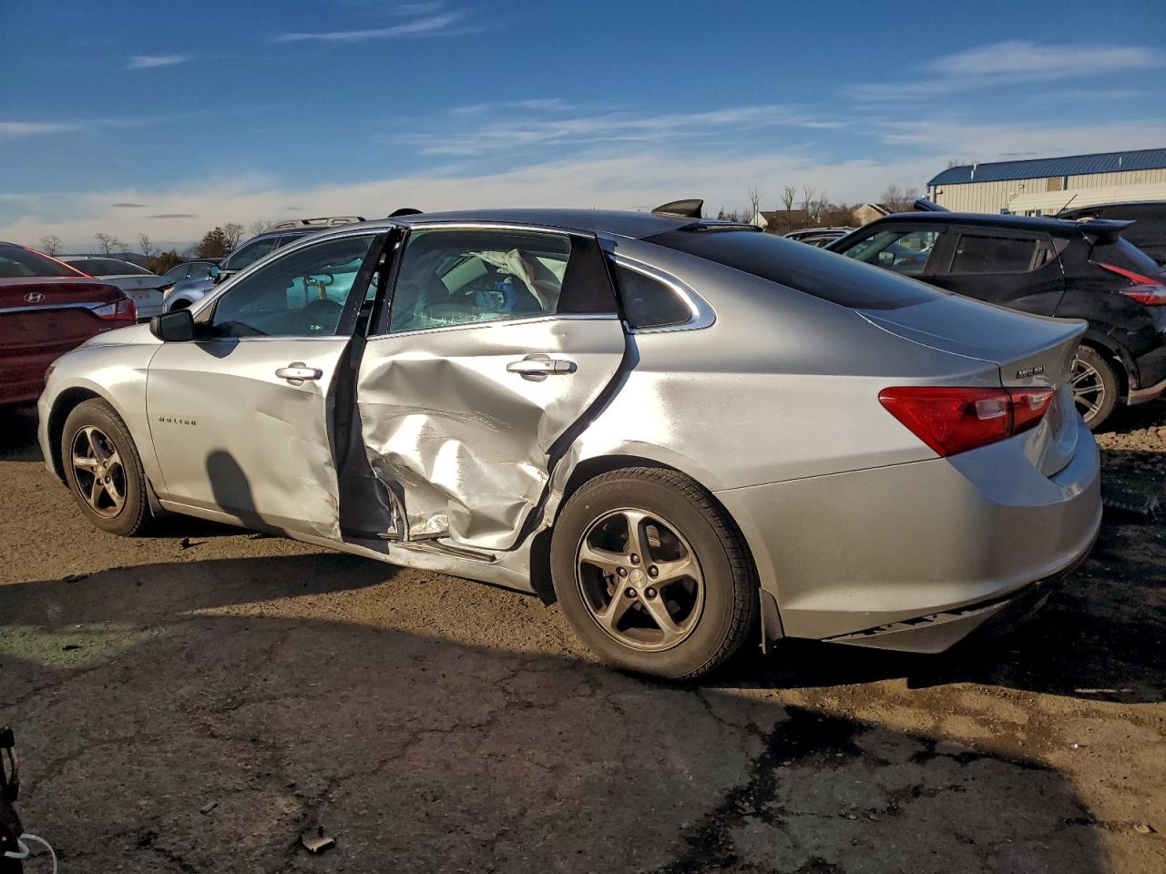 2016 CHEVROLET MALIBU LS photo 2