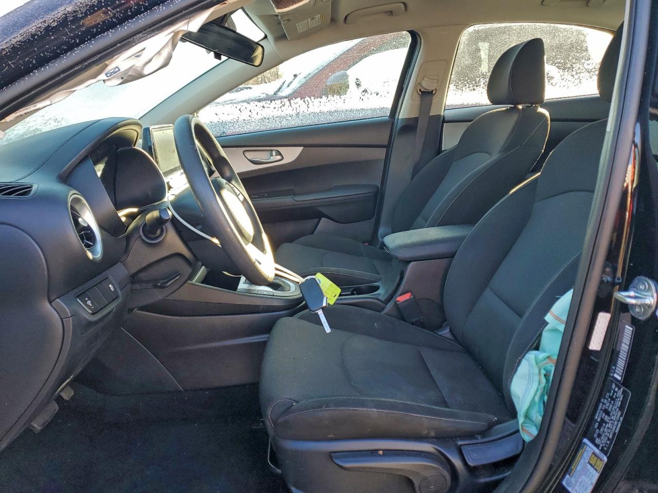 2024 KIA FORTE LX photo 7