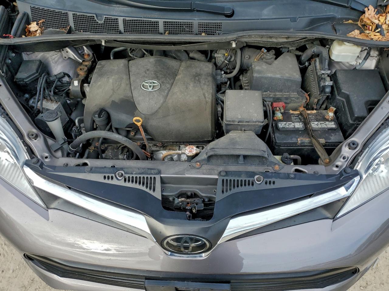 2020 TOYOTA SIENNA LE photo 12