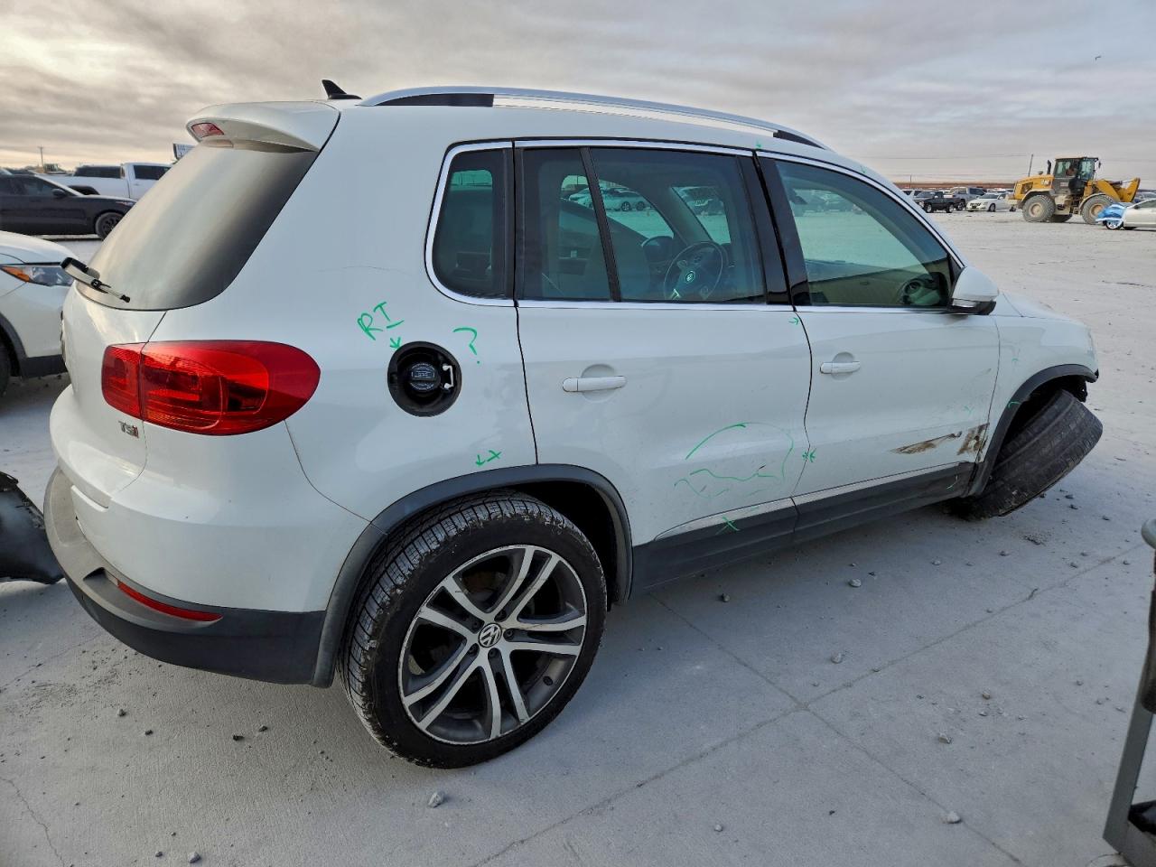 2017 VOLKSWAGEN TIGUAN SEL photo 7