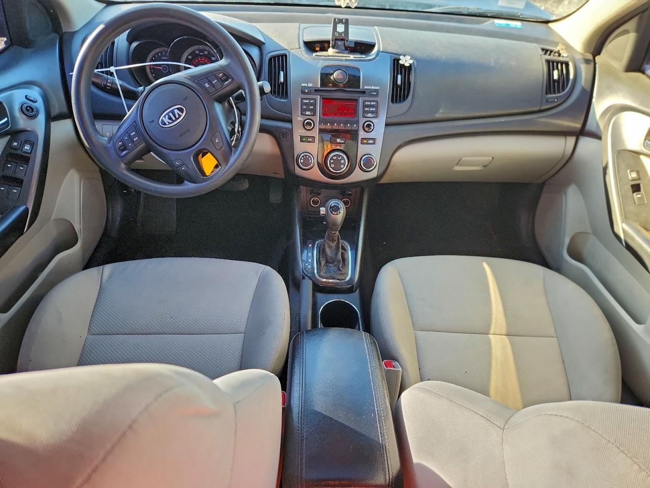 2013 KIA FORTE EX photo 8