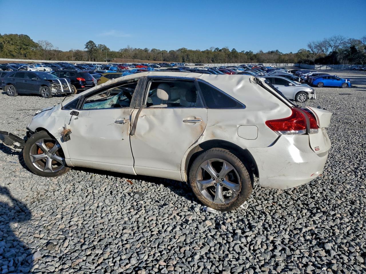 2009 TOYOTA VENZA photo 2
