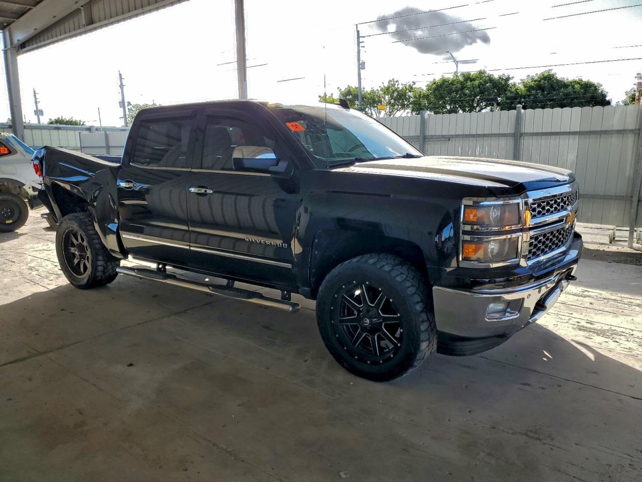 2015 CHEVROLET SILVERADO K1500 LTZ photo 4