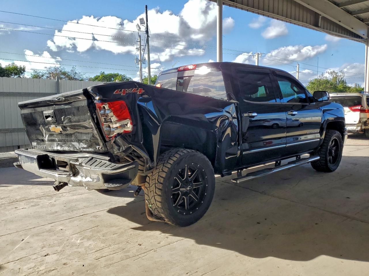 2015 CHEVROLET SILVERADO K1500 LTZ photo 3