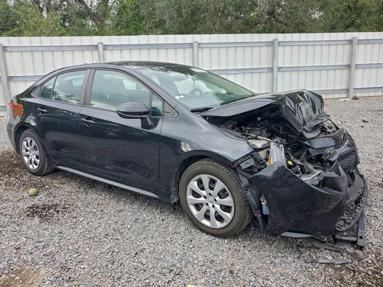 2021 TOYOTA COROLLA LE photo 4