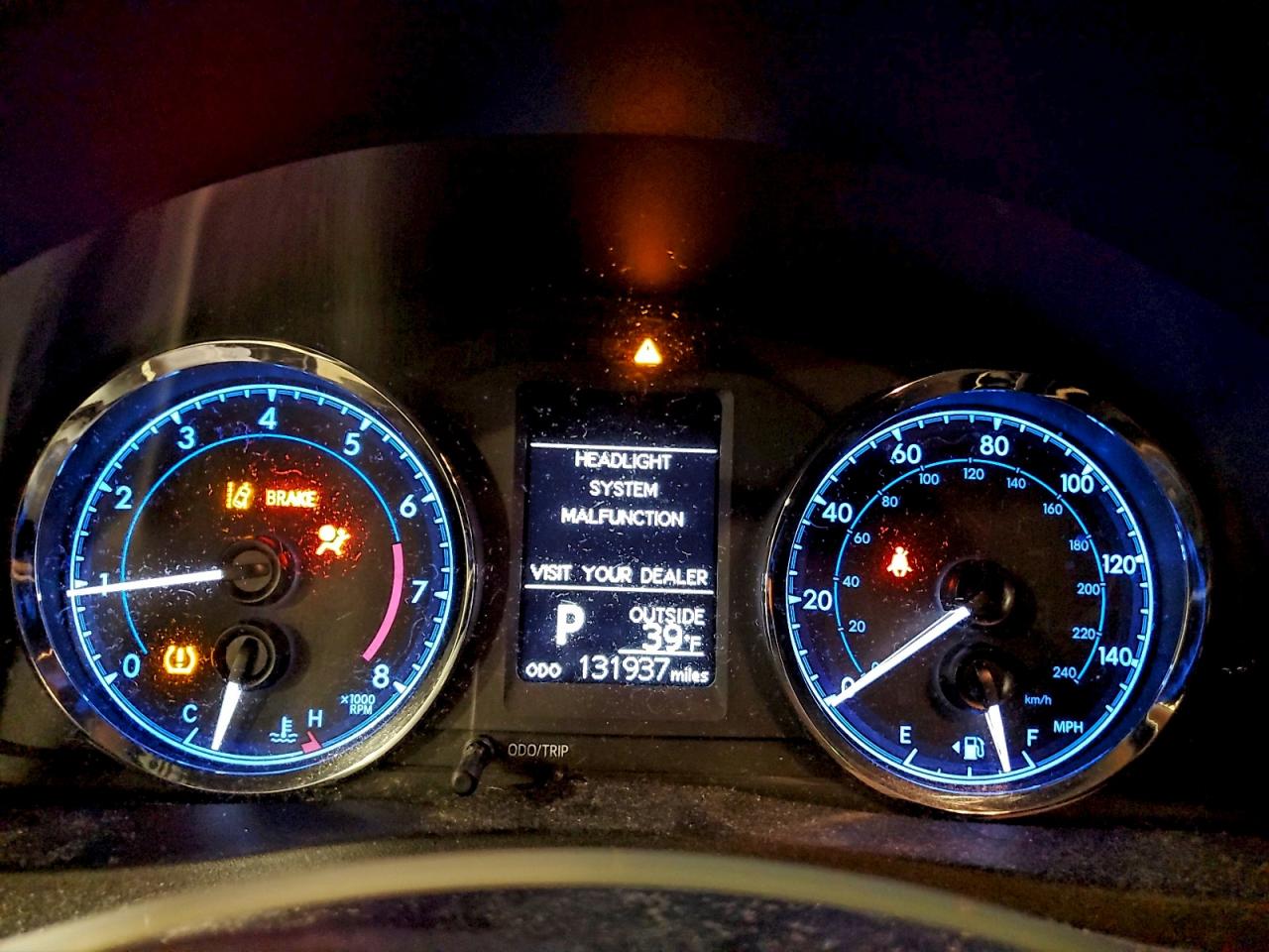 2017 TOYOTA COROLLA L photo 9