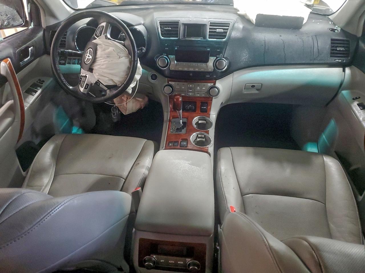 2012 TOYOTA HIGHLANDER LIMITED photo 8