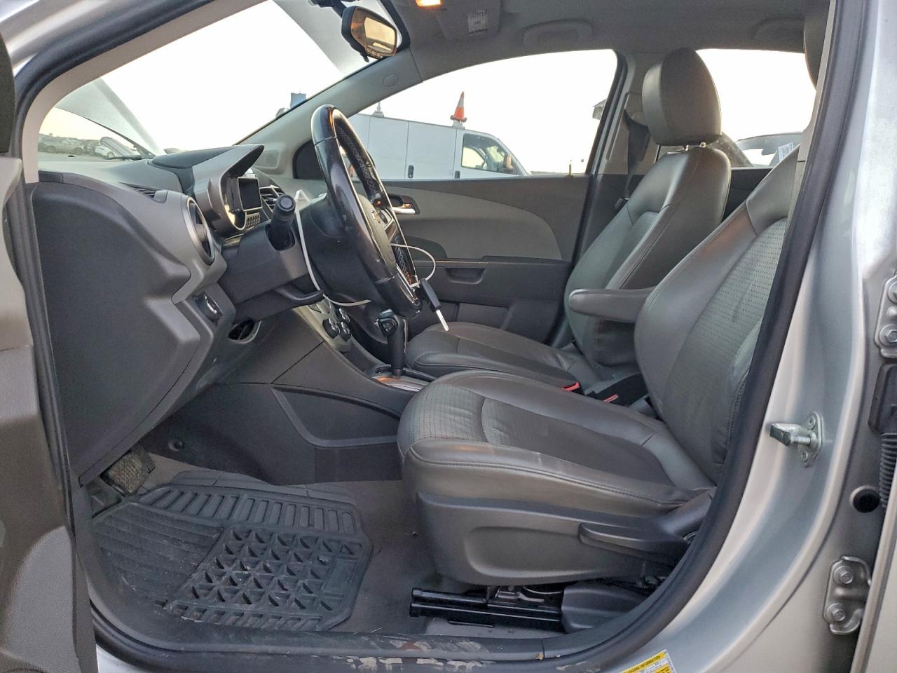 2014 CHEVROLET SONIC LTZ photo 13