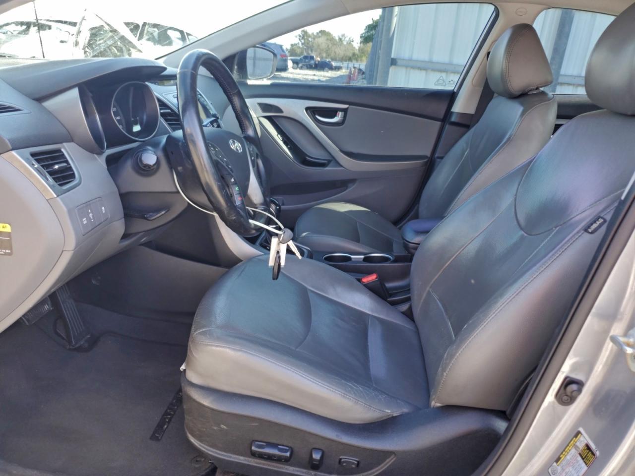 2015 HYUNDAI ELANTRA SE photo 7