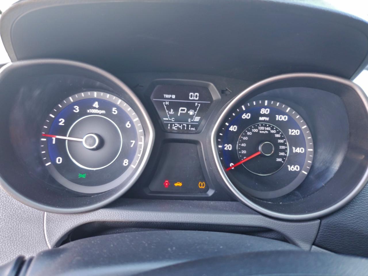 2015 HYUNDAI ELANTRA SE photo 9