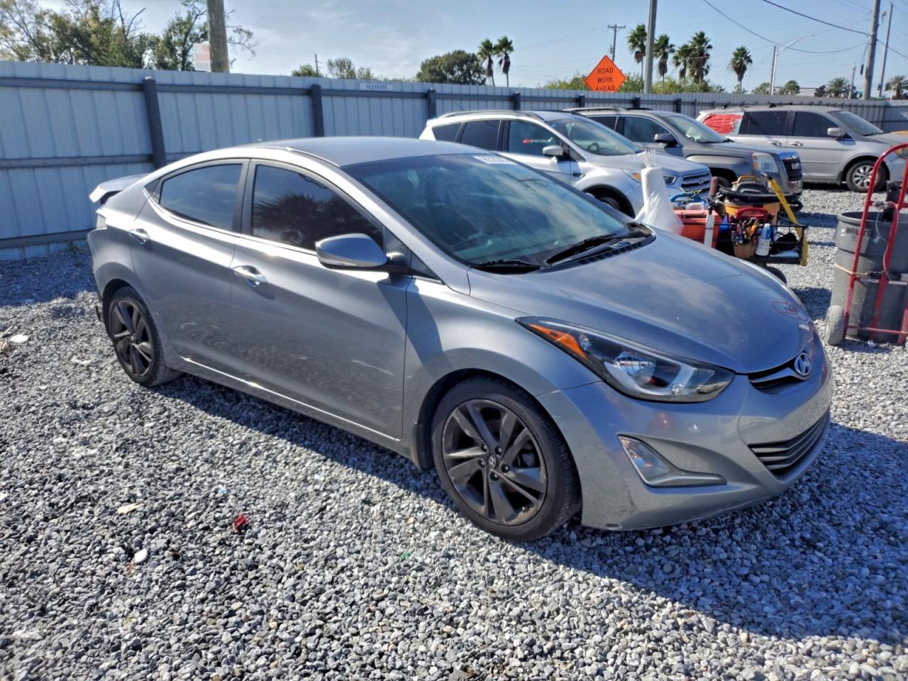 2015 HYUNDAI ELANTRA SE photo 4