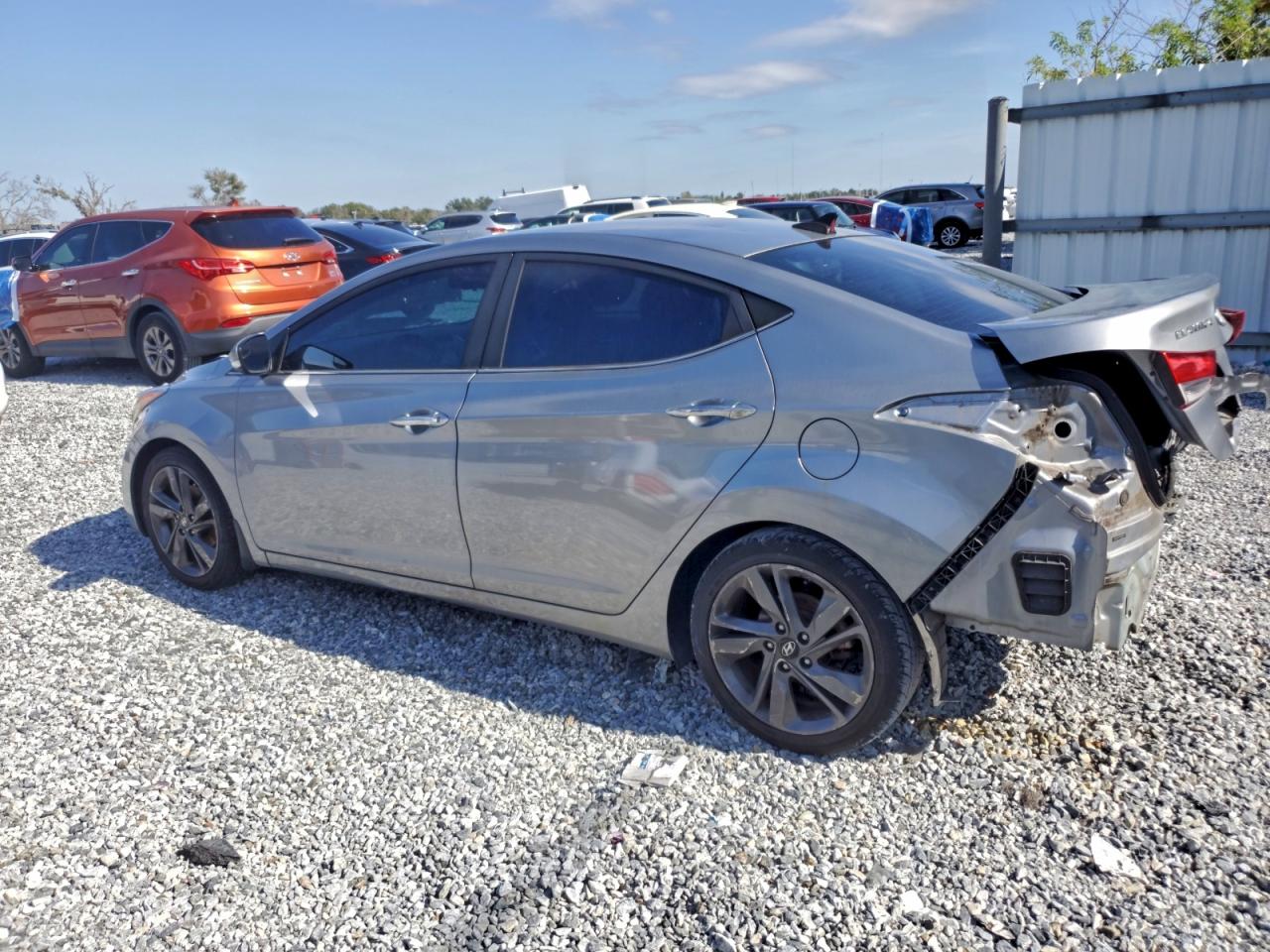 2015 HYUNDAI ELANTRA SE photo 2
