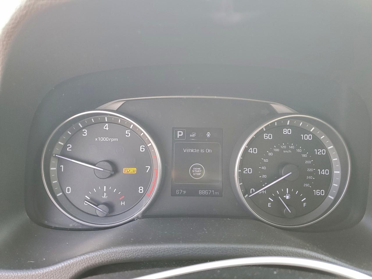 2017 HYUNDAI ELANTRA SE photo 9