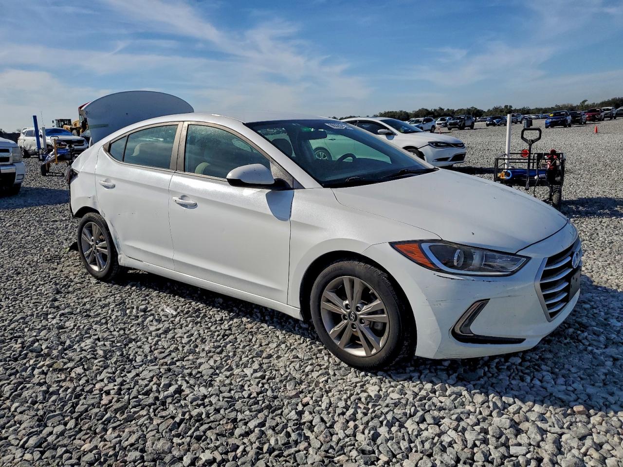 2017 HYUNDAI ELANTRA SE photo 4
