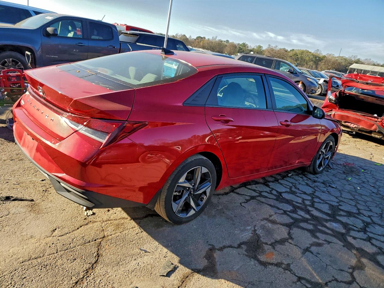 2023 HYUNDAI ELANTRA SEL photo 3