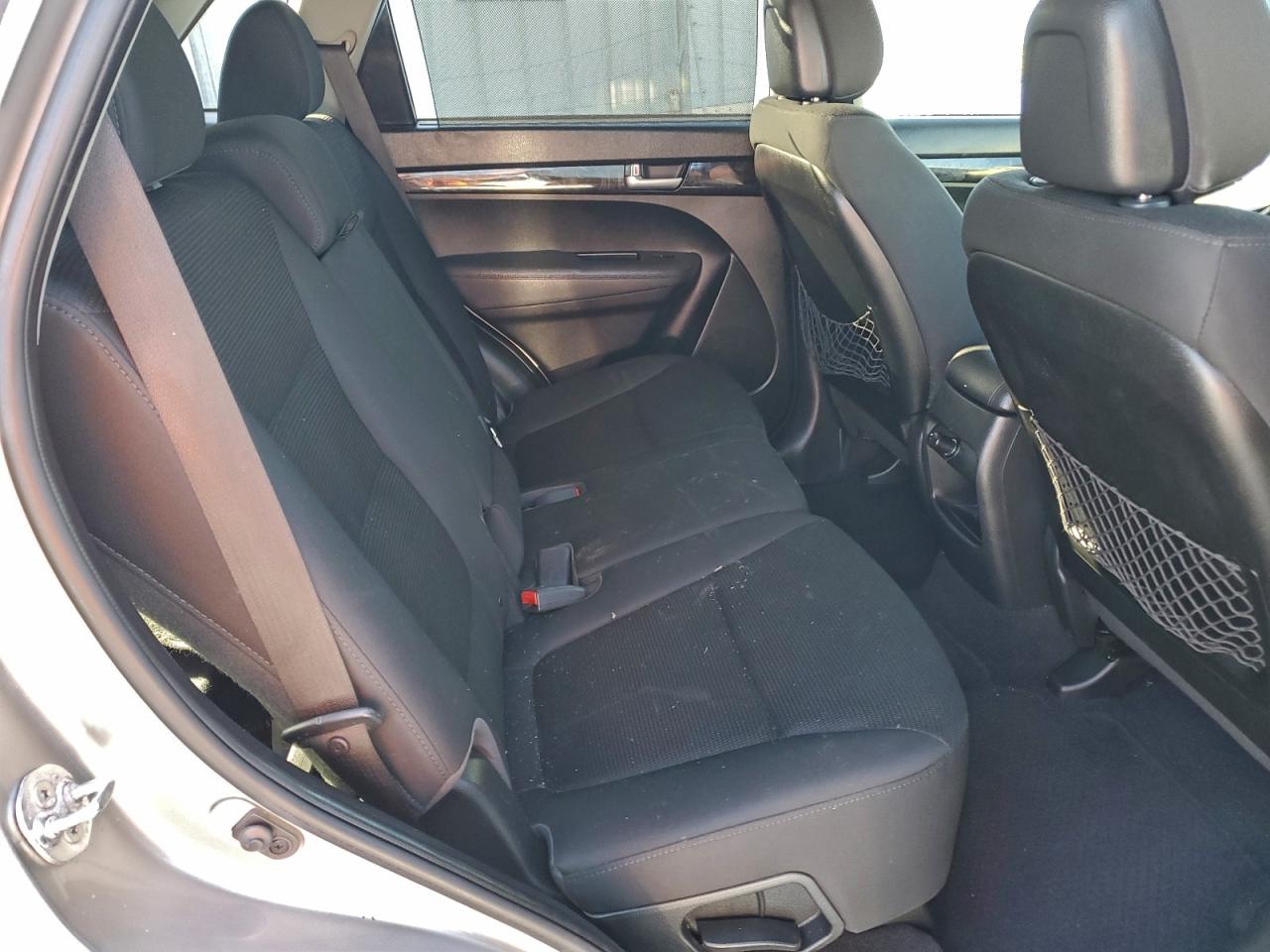 2014 KIA SORENTO LX photo 11