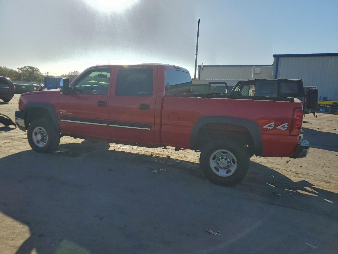 2004 CHEVROLET SILVERADO K2500 HEAVY DUTY photo 2