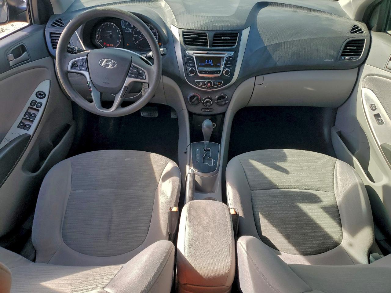 2017 HYUNDAI ACCENT SE photo 8