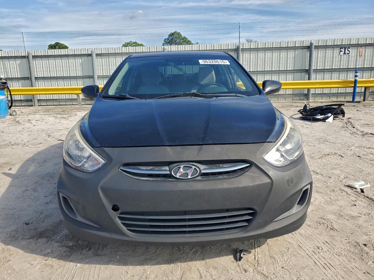2017 HYUNDAI ACCENT SE photo 5