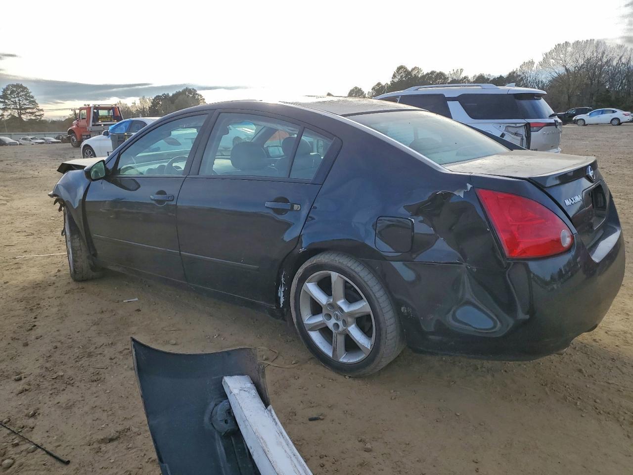 2005 NISSAN MAXIMA SE photo 2